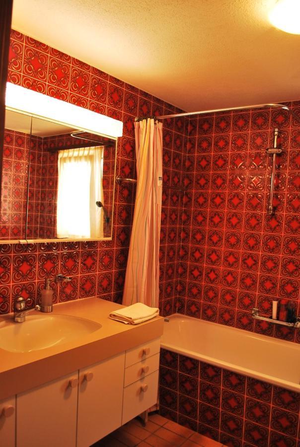 Rooms With Private Bathrooms Saas im Prattigau 外观 照片
