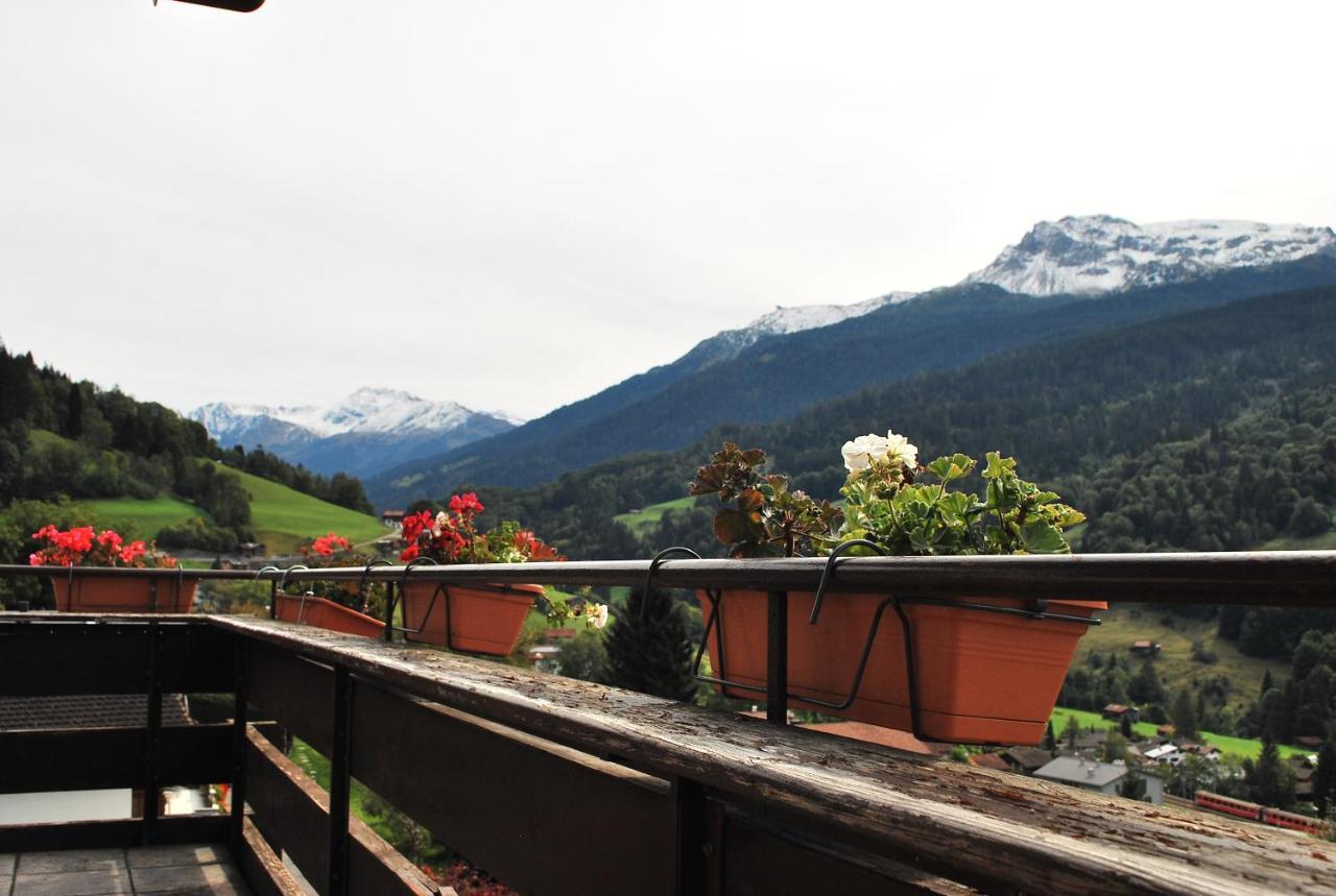 Rooms With Private Bathrooms Saas im Prattigau 外观 照片