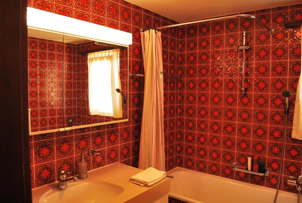 Rooms With Private Bathrooms Saas im Prattigau 外观 照片