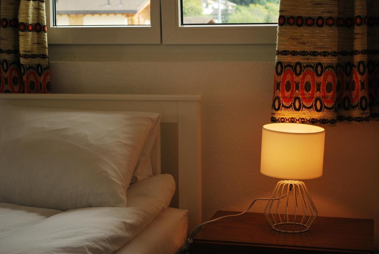 Rooms With Private Bathrooms Saas im Prattigau 外观 照片