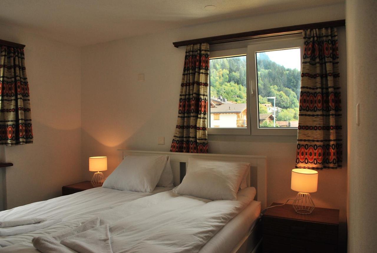 Rooms With Private Bathrooms Saas im Prattigau 外观 照片