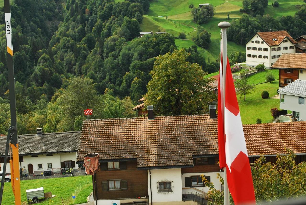Rooms With Private Bathrooms Saas im Prattigau 外观 照片